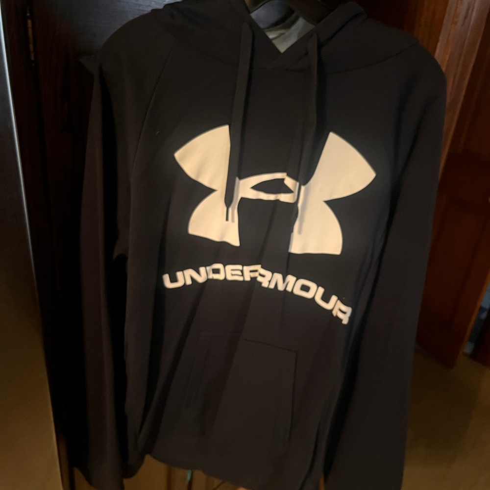 Under Armour black hoodie, large